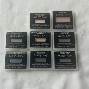 Mary Kay Eyeshadow Collection -Highlighter